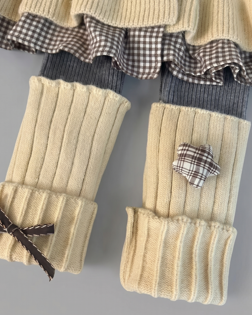Conjunto niña invierno 2 piezas cárdigan de punto y falda estampada ,destacada para looks elegantes y sencillos en España