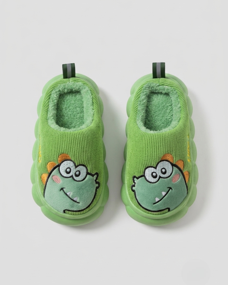 Pantuflas de invierno cálidas con diseño de caricatura en España