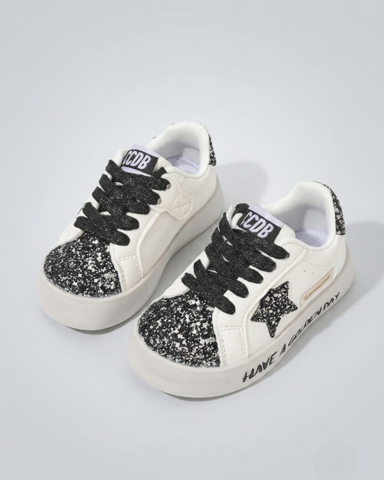 Zapato ligero con diseño moderno para niños en España