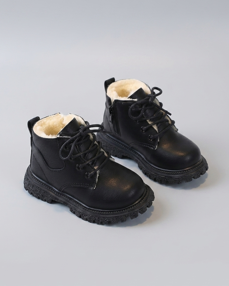 Botas de invierno con diseño práctico y resistente al frío en España