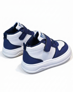 Zapatillas deportivas modernas para niños en España
