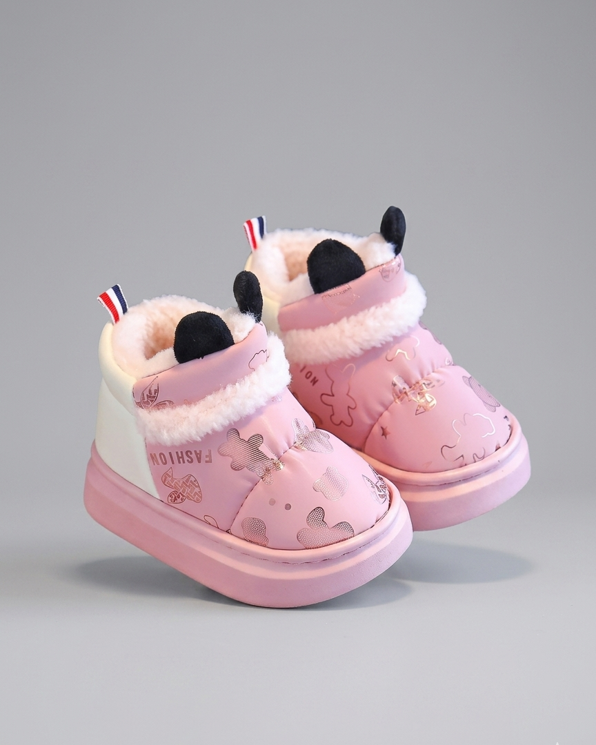 Zapato de invierno cálido con diseño de dibujos animados para niños en España