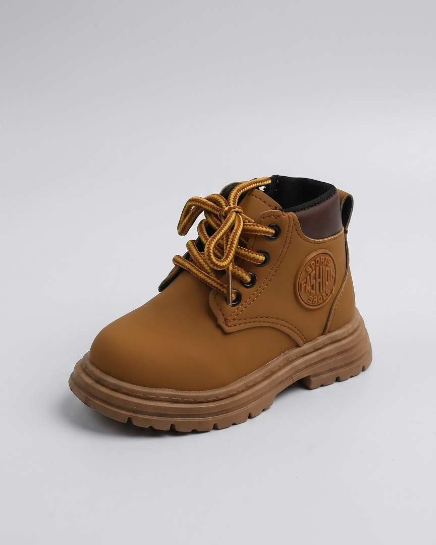Botas para niños con forro interior cálido y suave y diseño moderno en España