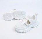 Zapato deportivo blanco para niños en España