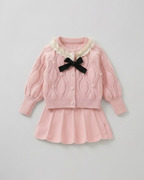 Conjunto niña invierno 2 piezas vestido y chaqueta de punto con encaje, destacada para looks elegantes y sencillos en España