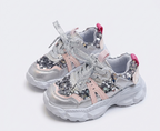 Zapato de invierno moderno para niños en España