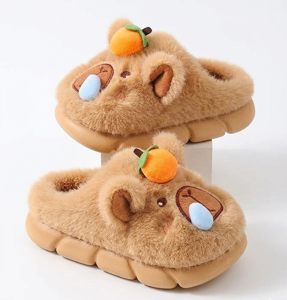 Pantufla de invierno cálida con diseño de dibujos animados en España