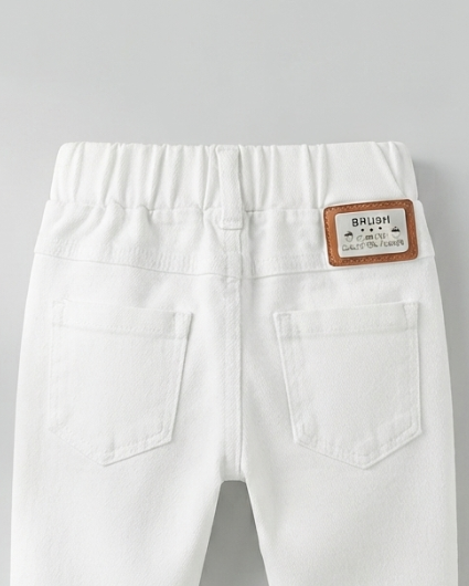 Pantalón Vaquero Blanco Esencial  Estilo Cómodo y Atemporal