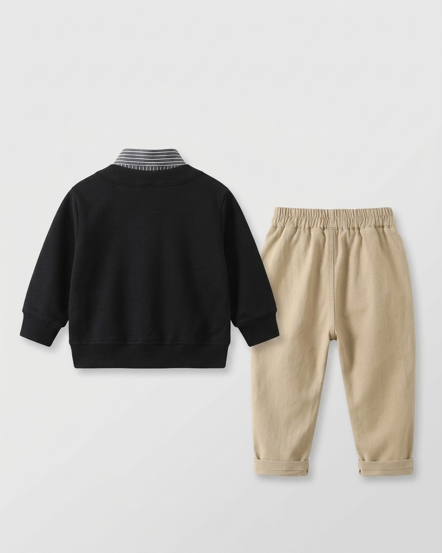 Conjunto niño 3 piezas: chaqueta negra, camiseta de rayas y pantalón beige | ropa niño elegante en España