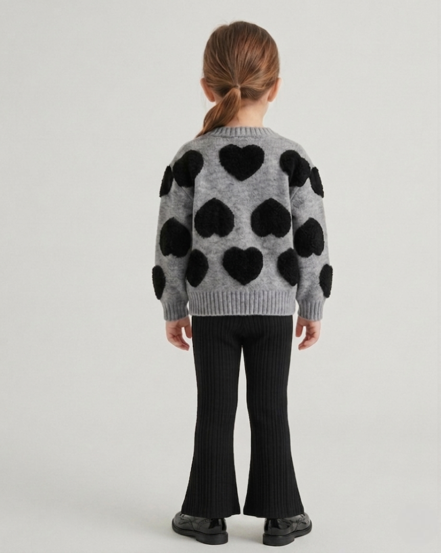 Conjunto niña invierno 2 piezas suéter cálido con corazones y pantalón acampanado en España