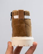 Zapatos de invierno cálidos para niños en España