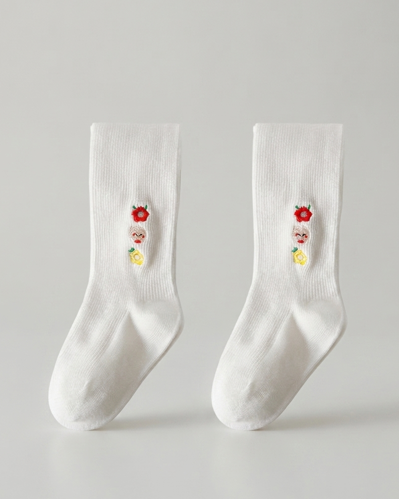 Calcetines niña largos algodón con flores bordadas elegantes