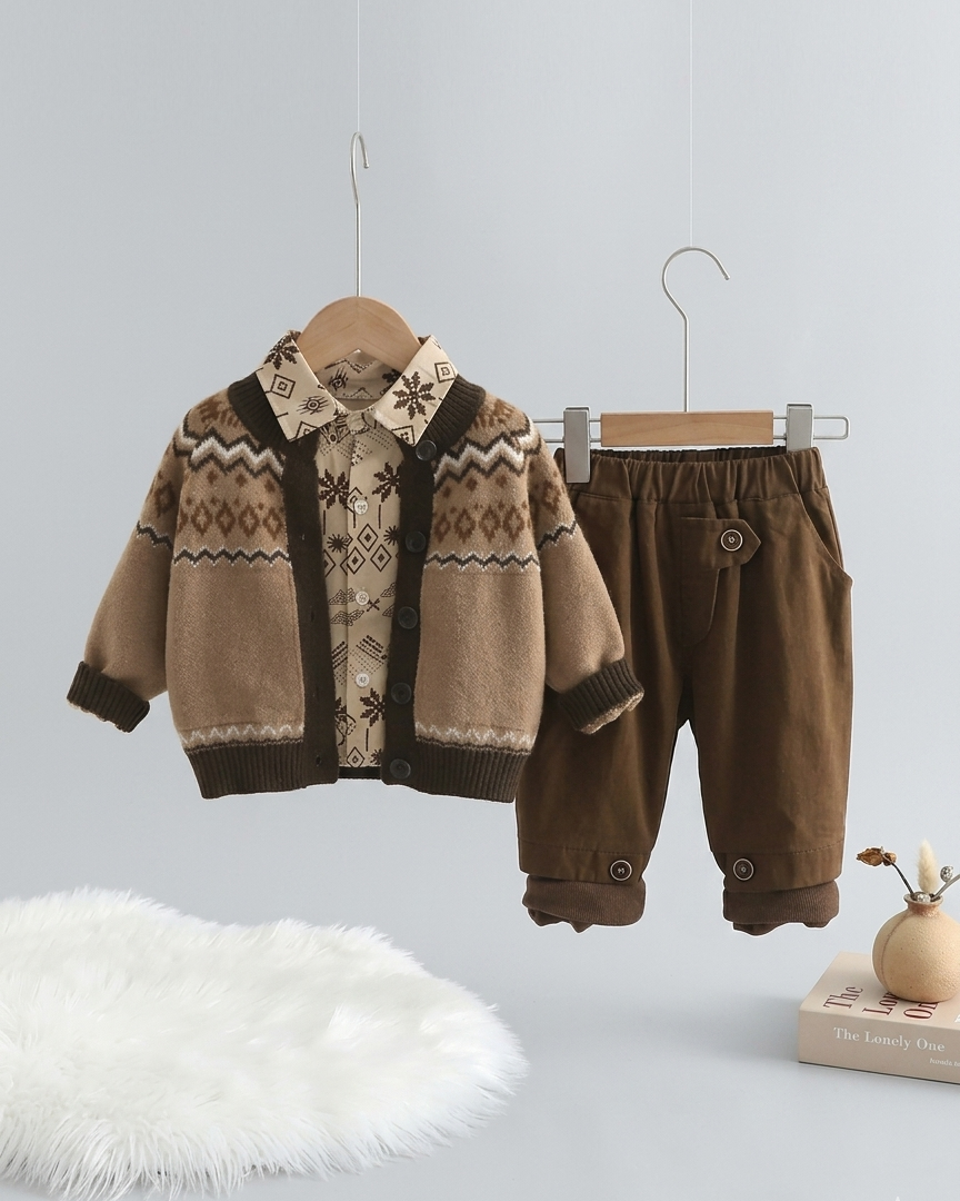 Conjunto niño 3 piezas invierno (suéter lana, camisa cuadros y pantalón elástico)Ideal para clima otoñal  en España
