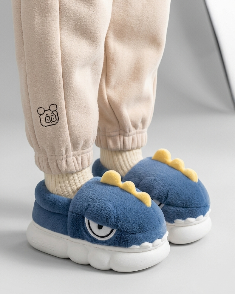 Pantuflas de invierno con pelo suave y cálido en España