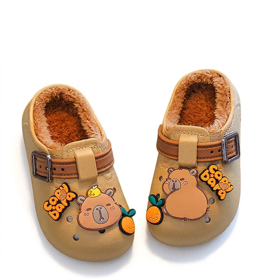 Pantuflas de invierno cálidas con diseño de dibujos animados en España