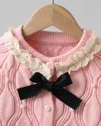 Conjunto niña invierno 2 piezas vestido y chaqueta de punto con encaje, destacada para looks elegantes y sencillos en España