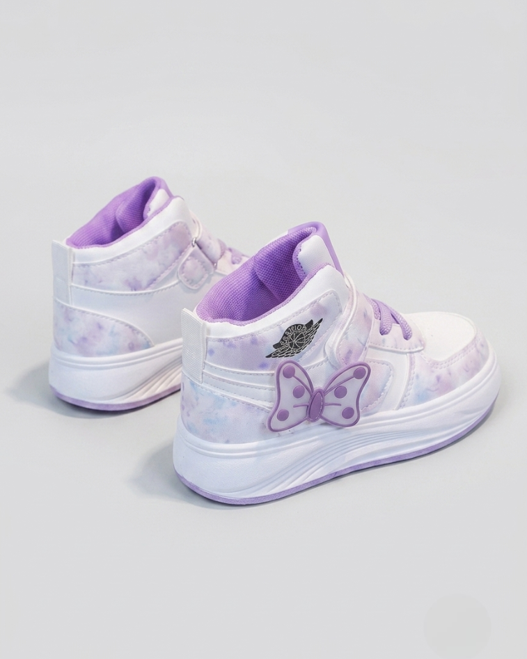 Zapatillas deportivas para niñas con diseño moderno en España