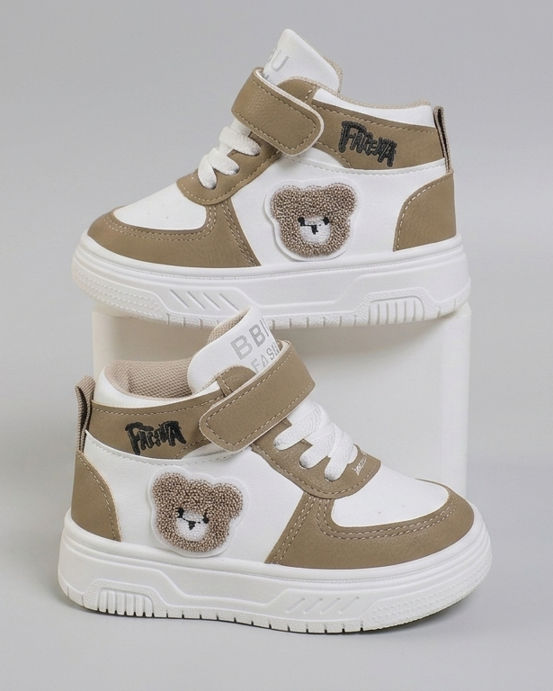 Zapatillas deportivas de diseño de goma con interior acolchado y cálido. en España