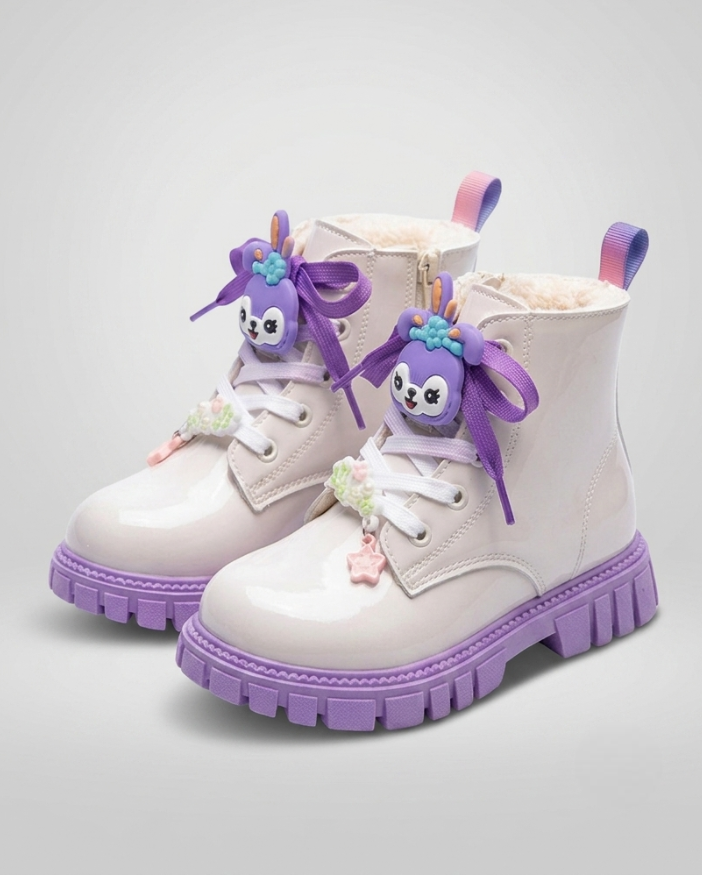 Bota de invierno para niña con diseño moderno y brillante en España