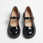 Zapato moderno y elegante para niña con diseño clásico en España