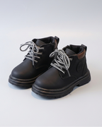 Botas para niños con forro interior cálido y suave y diseño moderno en España