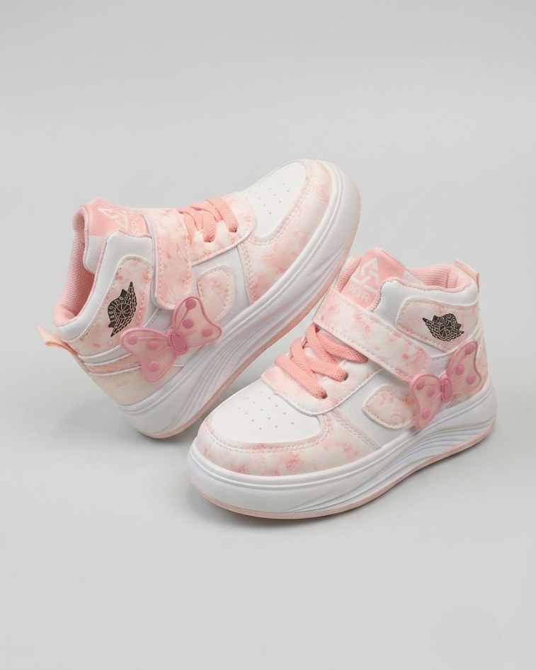 Zapatillas deportivas para niñas con diseño moderno en España