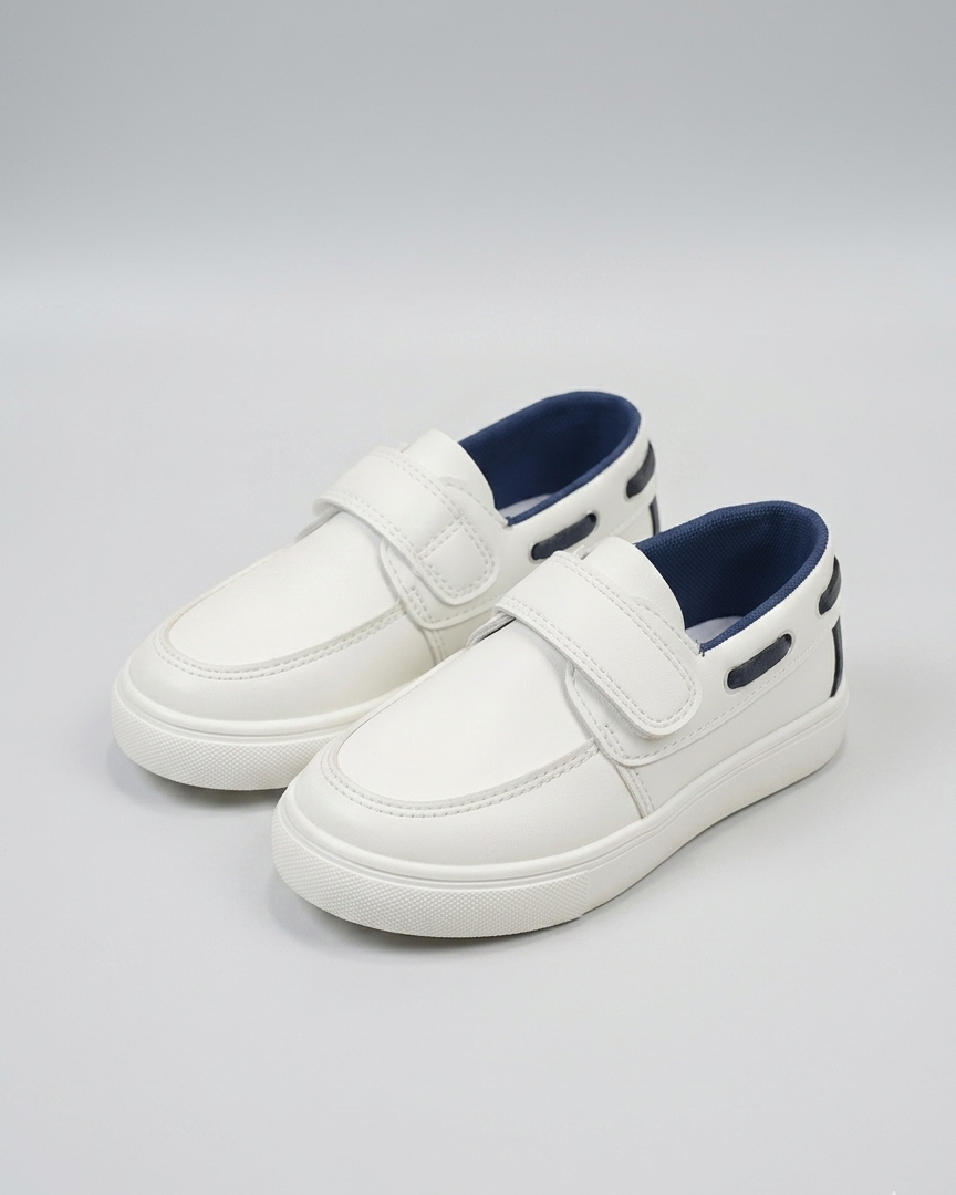 Zapato clásico con diseño moderno en España