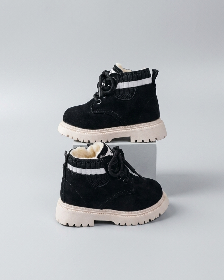 Zapatos de invierno cálidos para niños en España