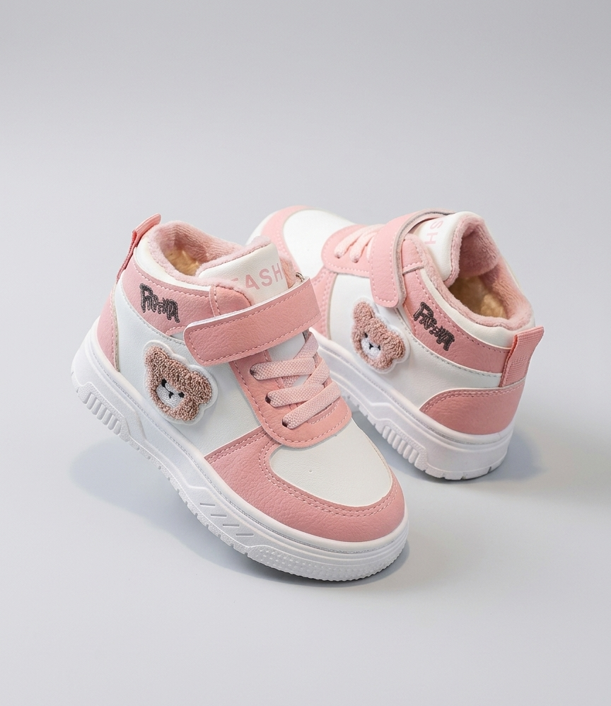 Zapatillas deportivas de diseño de goma con interior acolchado y cálido. en España