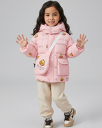Chaqueta infantil de invierno con capucha y estampado de patitos acolchada con bolsita a juego en España.