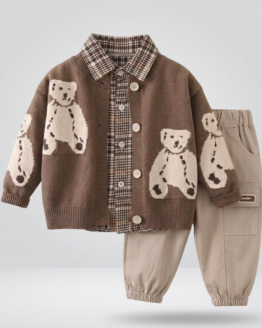 Conjunto bebé 3 piezas ropa bebé niño con cárdigan de oso camisa de cuadros y pantalón beige en España