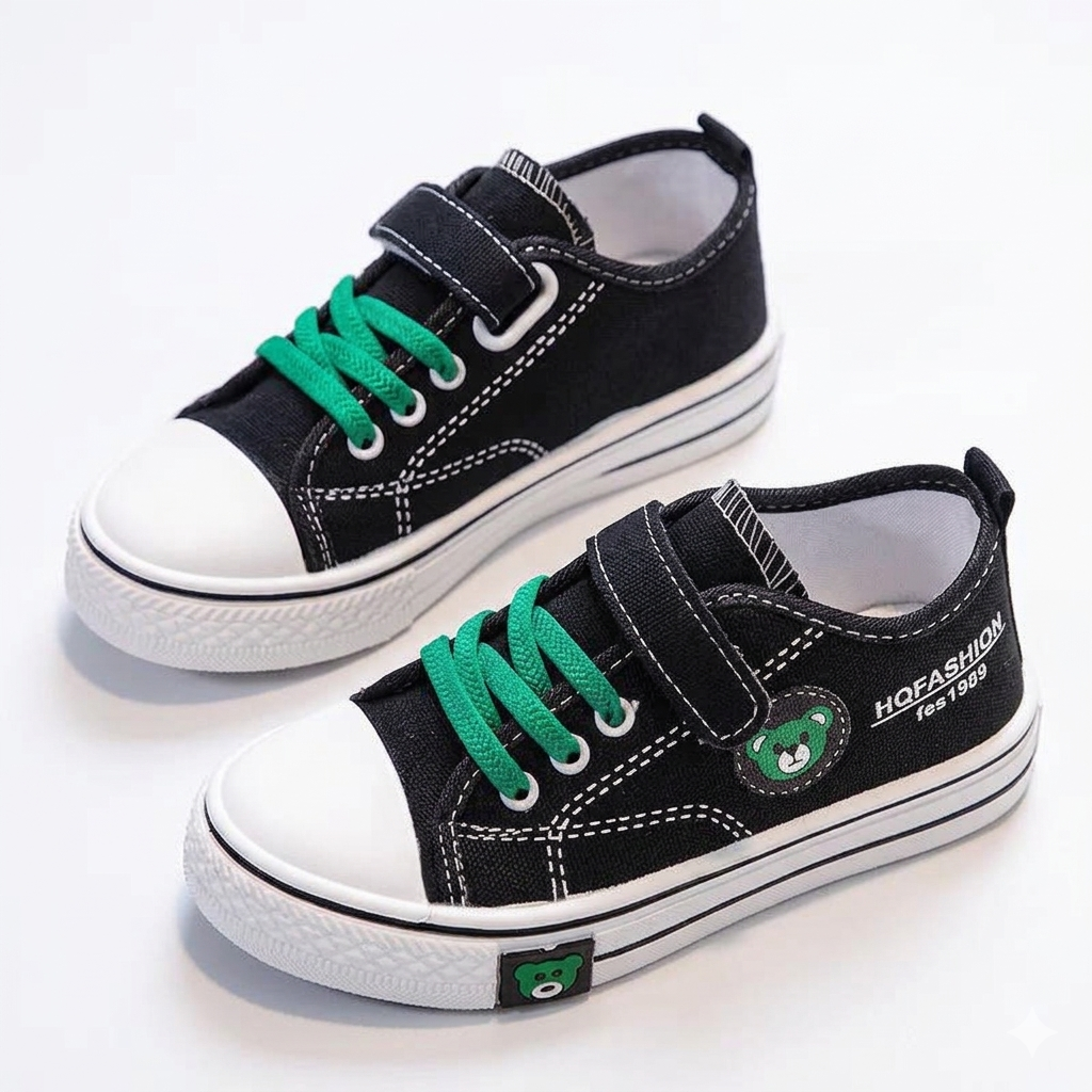 Zapato infantil con diseño atractivo y estampado de oso en España