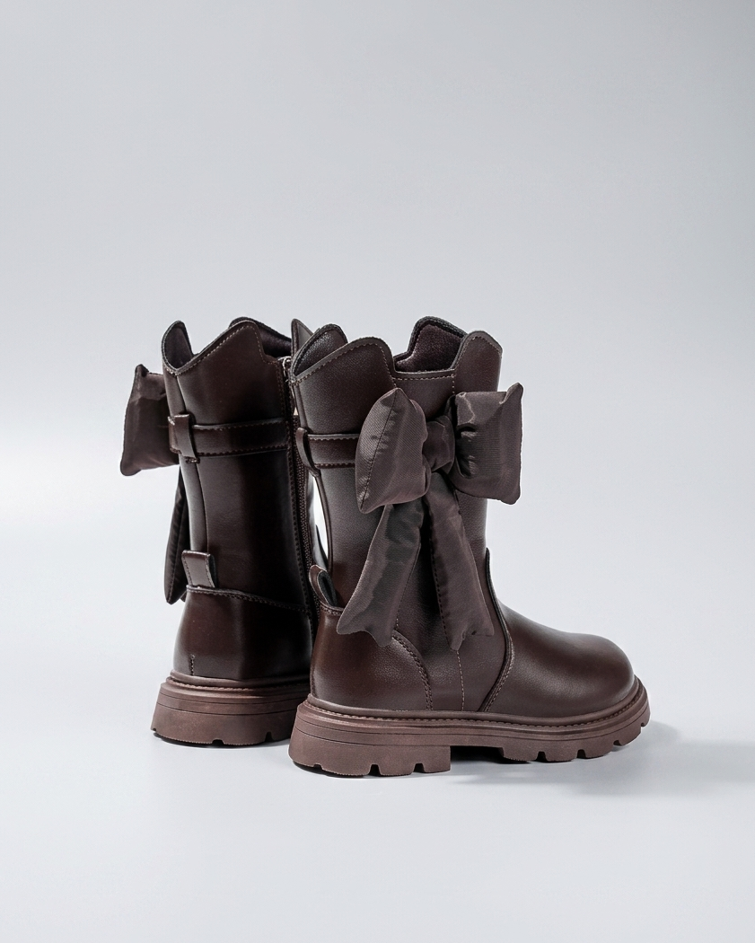 Botas de invierno con diseño clásico y moderno. en España