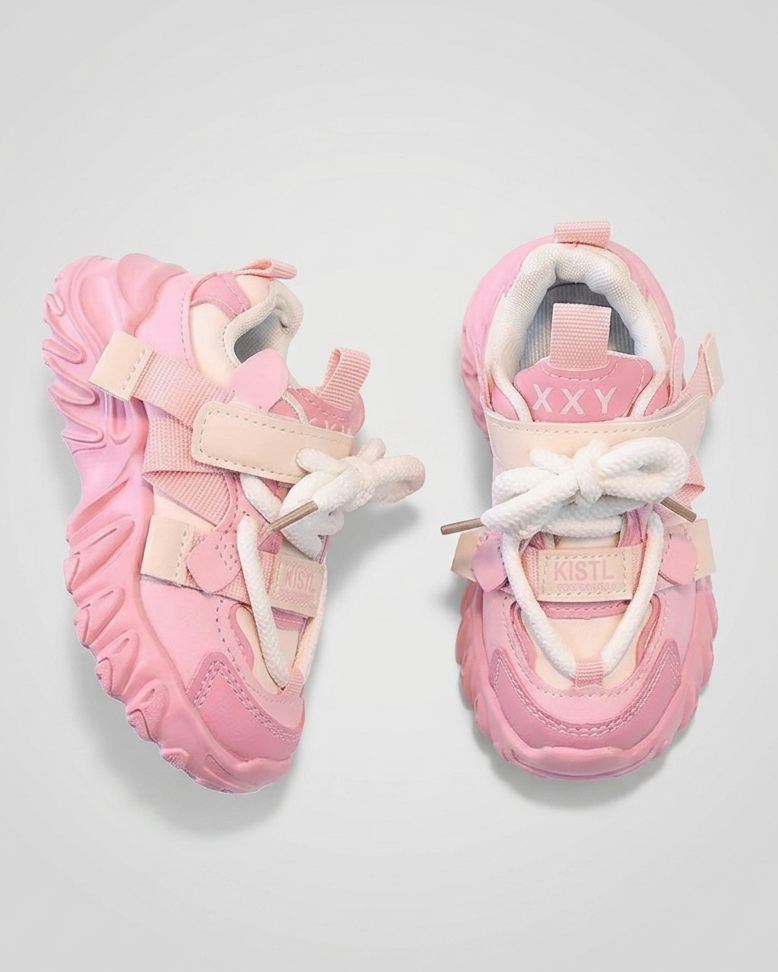 Zapato rosa con diseño deportivo moderno para niñas en España