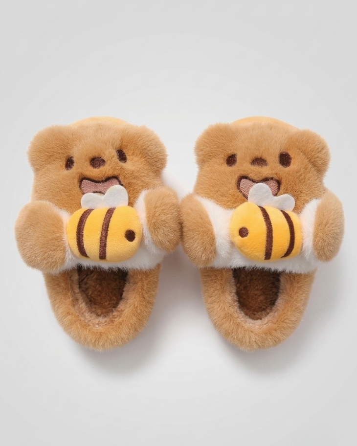 Pantuflas de invierno cálidas con diseño de dibujos animados en España