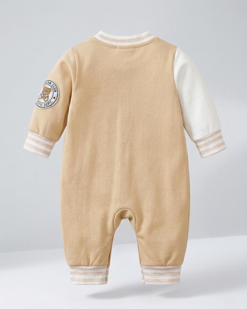 Mono bebé invierno una pieza con botones frontales estilo Varsity  ropa bebé niño destacada para looks elegantes y en España