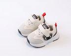 Zapato deportivo con diseño atractivo y dibujo de oso en España