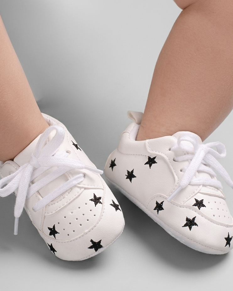 Zapatos bebé suela blanda bordados estrellas niño y niña 0-18 meses en España