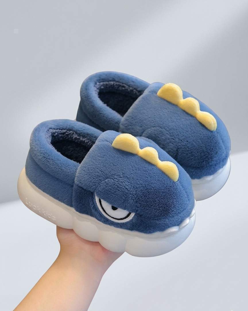 Pantuflas de invierno con pelo suave y cálido en España