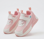 Zapato con diseño deportivo moderno, apto para niños y niñas en España