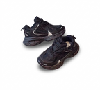 Zapatillas deportivas para niños con diseño moderno en España