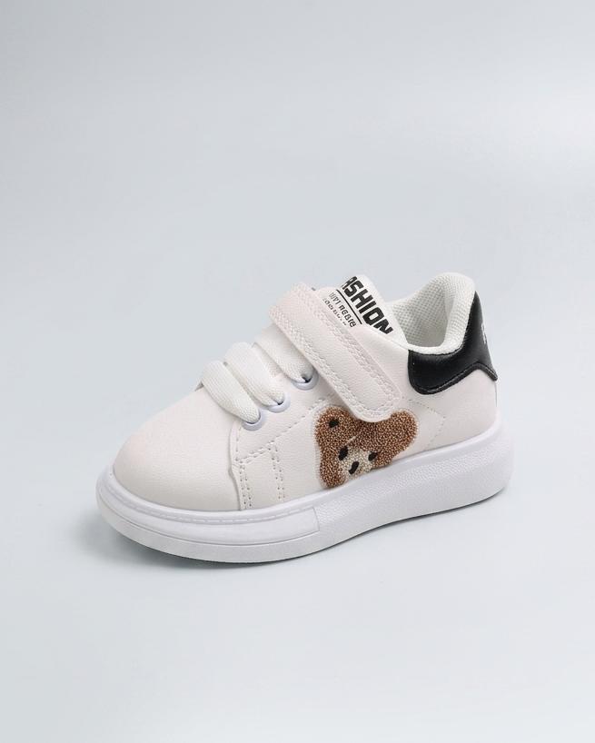Zapato deportivo con diseño clásico en España