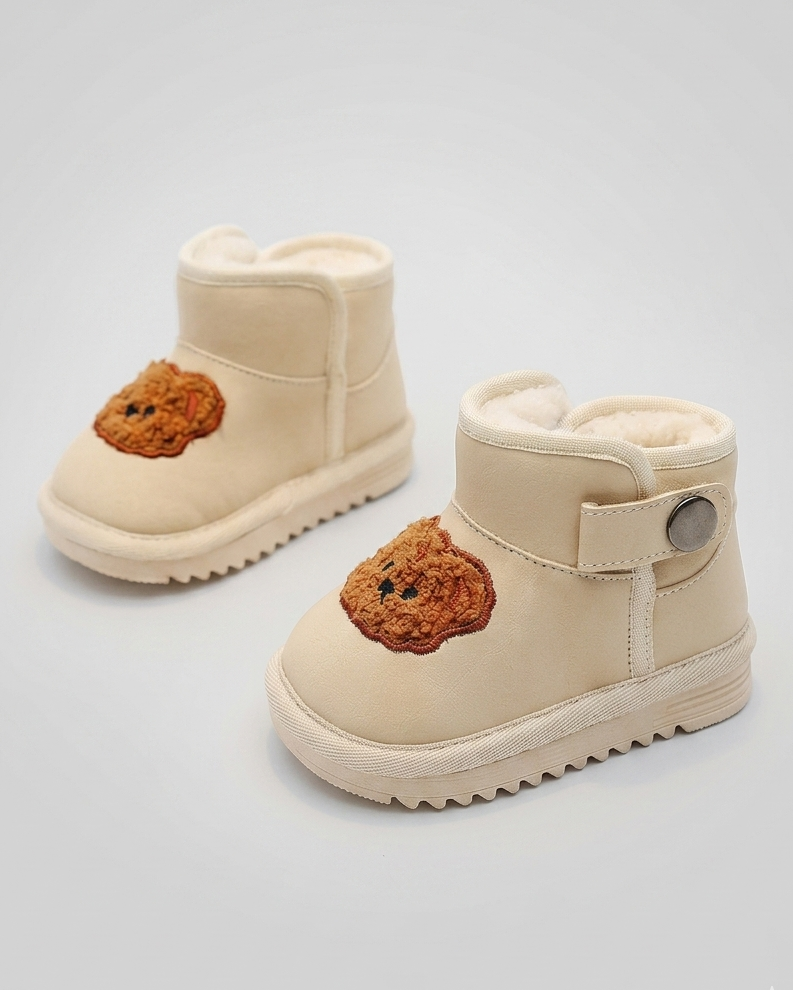 Bota de invierno con diseño adorable decorada con cara de osito en España