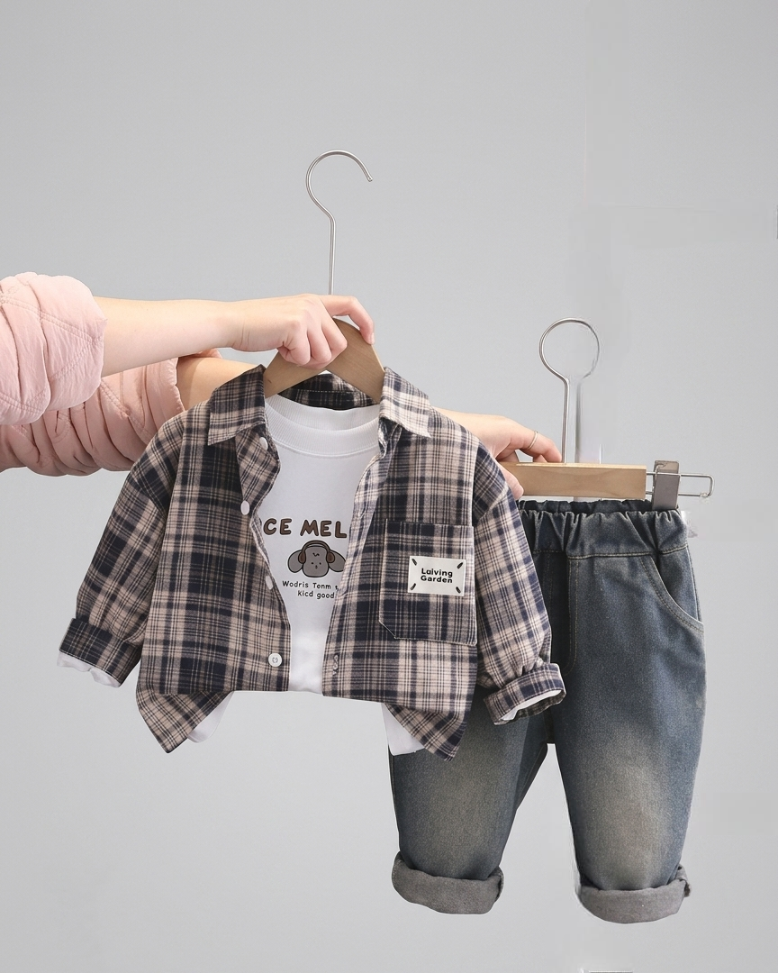 Conjunto bebé niño 3 piezas camisa de cuadros, camiseta interior y pantalón vaquero en España