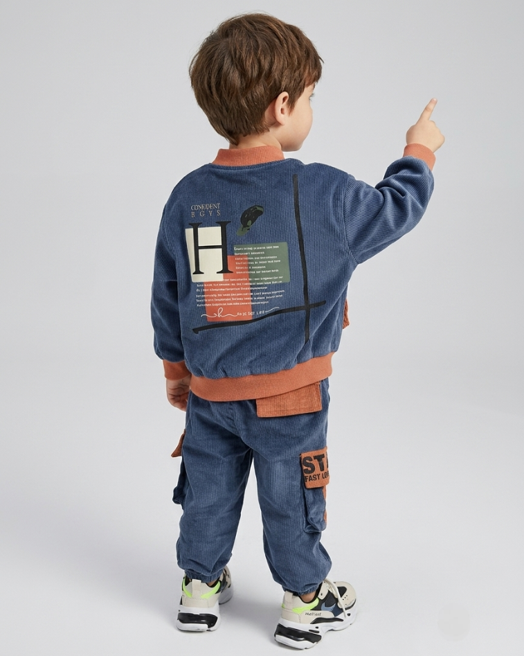 Conjunto de Terciopelo para Niño: Chaqueta, Camiseta y Pantalón en España
