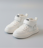 Zapatillas Blancas Modernas Niño y Niña