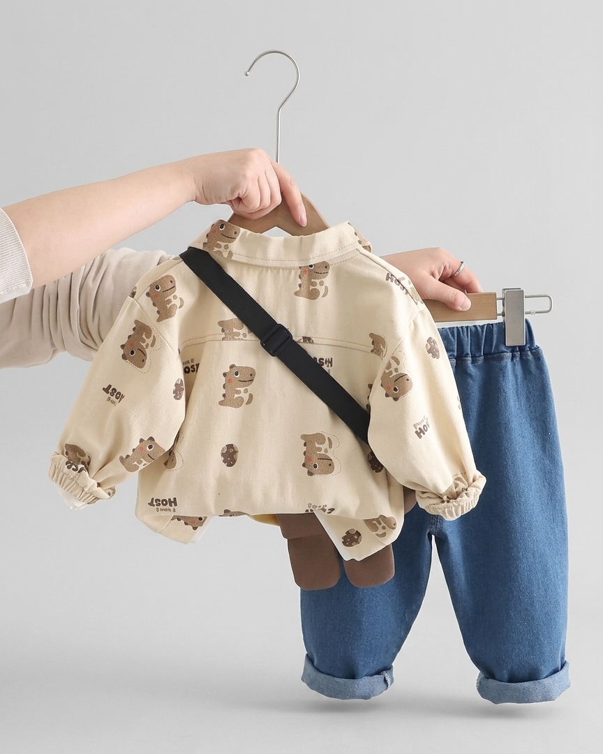 Conjunto infantil 3 piezas dinosaurios para niño: camiseta estampada, interior ligero y pantalón vaquero en España