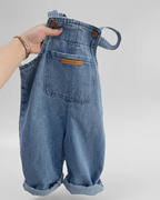 Conjunto de mezclilla para niños con estilo clásico y bolsillo delantero.Ideal para primavera y verano, en España