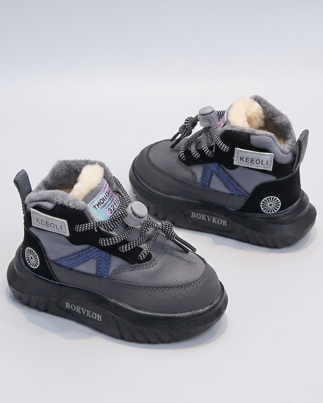 Zapato de invierno cálido con diseño moderno en España
