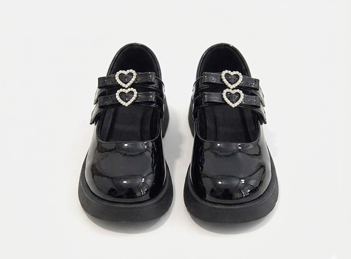 Zapato clásico elegante con diseño brillante en España